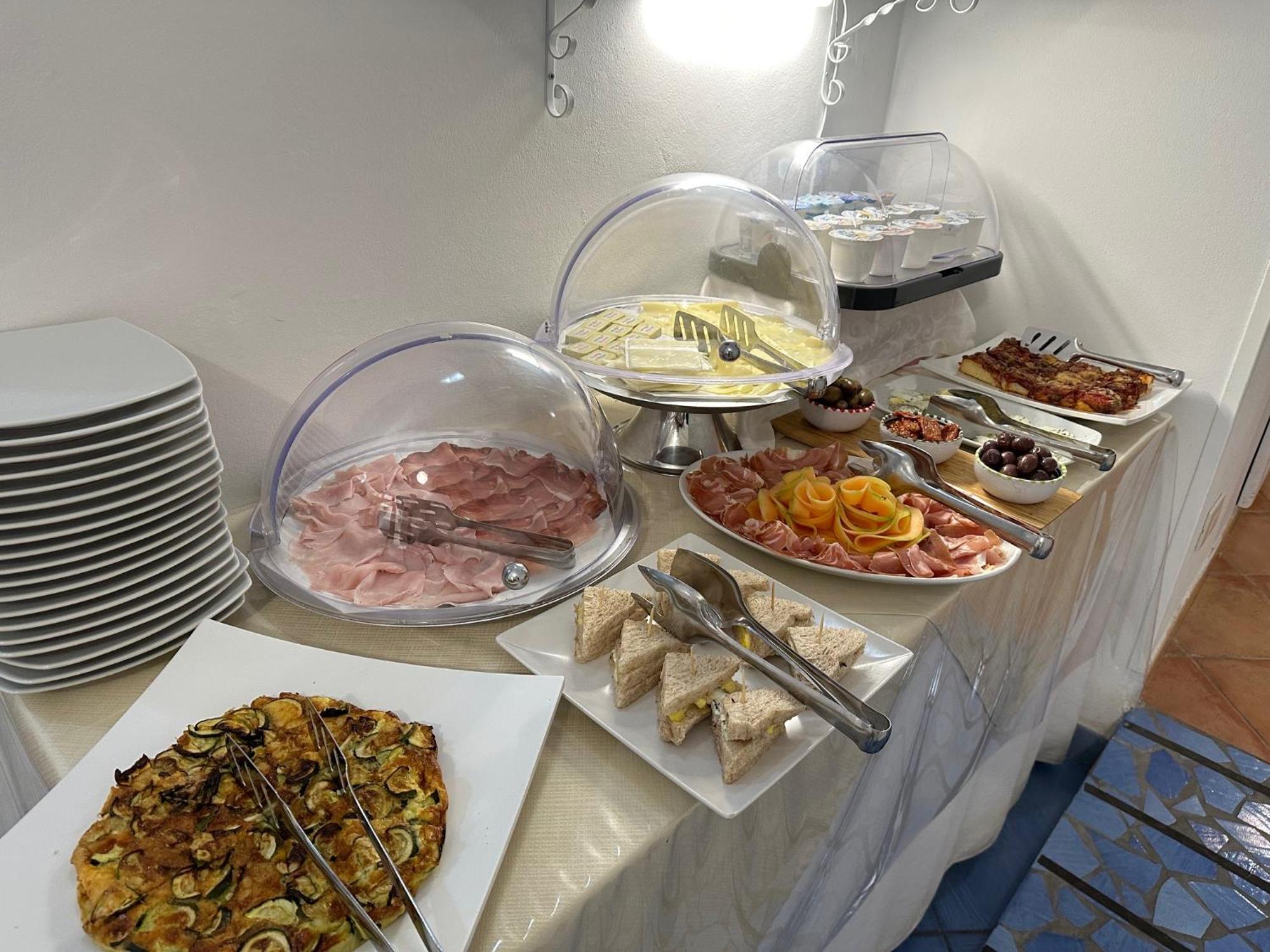 Badia Rooms & Breakfast กัสเตลลัมมาเร เดล โกลโฟ ภายนอก รูปภาพ